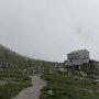 22_in vista del rifugio (nella nebbia)