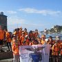 La classica foto di gruppo dei ragazzi davanti al castello di Rapallo, con le nuove magliette AG